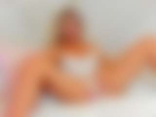 Live cam show with EllisaCherry - Blonde Hair Amateur on Camsoda