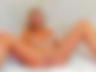EllisaCherry's Live Sex Cam Show