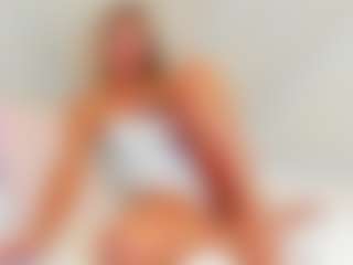 Live cam show with EllisaCherry - Solo on CamClone