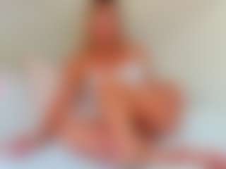 EllisaCherry's Live Sex Cam Show