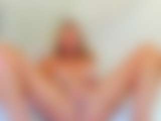 EllisaCherry's Live Sex Cam Show