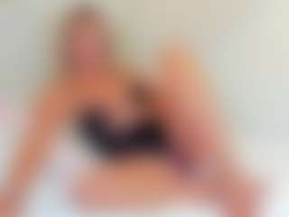 EllisaCherry's Live Sex Cam Show