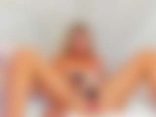 Live cam show with EllisaCherry - Teen (18+) on Camsoda