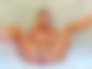 Live cam show with EllisaCherry - Public Mature on TeamSkeetLive