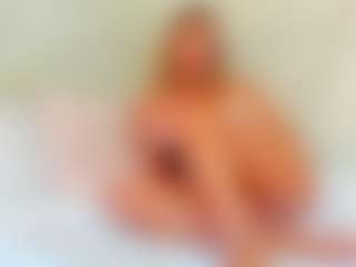 EllisaCherry's Live Sex Cam Show