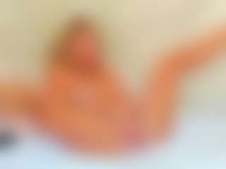 Live cam show with EllisaCherry - Bedroom Blonde Hair on Camsoda