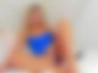 Live cam show with EllisaCherry - Small Ass on Camsoda