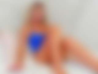 Live cam show with EllisaCherry - Athletic Bedroom on Camsoda