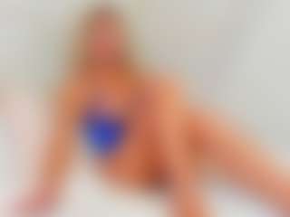 EllisaCherry's Live Sex Cam Show