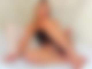 EllisaCherry's Live Sex Cam Show