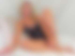 Live cam show with EllisaCherry - Small Ass on xxxlivecams.org