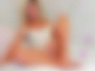 EllisaCherry MILF webcam performer live streaming