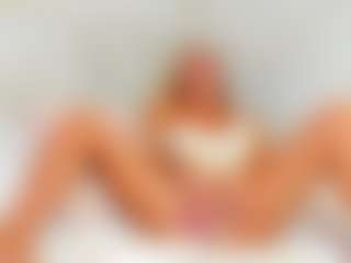 EllisaCherry MILF webcam performer live streaming