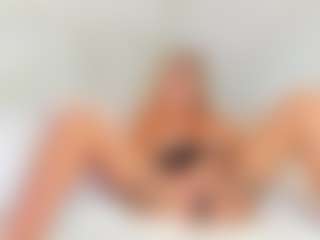EllisaCherry's Live Sex Cam Show