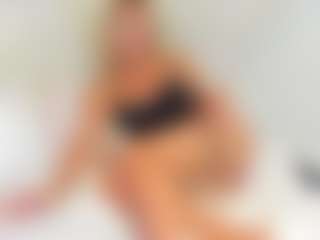 EllisaCherry's Live Sex Cam Show