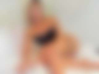 EllisaCherry's Live Sex Cam Show