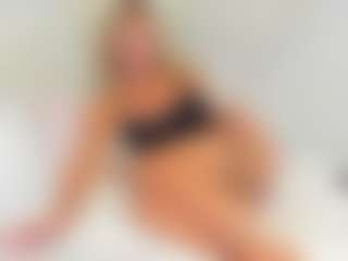 EllisaCherry's Live Sex Cam Show