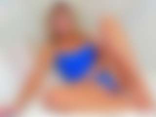 Live cam show with EllisaCherry - Cum Curvy on CamClone