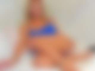 EllisaCherry's Live Sex Cam Show