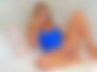 EllisaCherry's Live Sex Cam Show