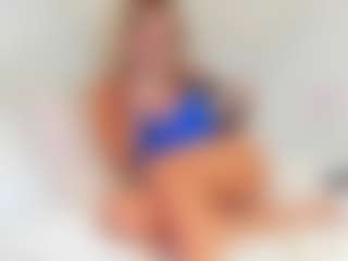 EllisaCherry's Live Sex Cam Show