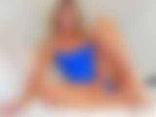 EllisaCherry's Live Sex Cam Show