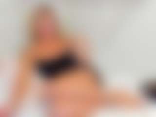 EllisaCherry's Live Sex Cam Show