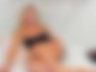 EllisaCherry's Live Sex Cam Show