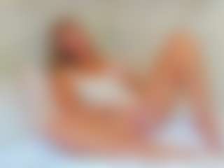EllisaCherry's Live Sex Cam Show