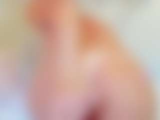 EllisaCherry's Live Sex Cam Show