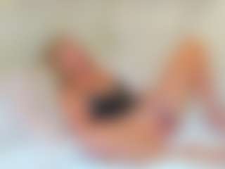 EllisaCherry's Live Sex Cam Show