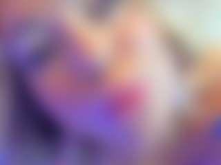 EllisaCherry MILF webcam performer live streaming