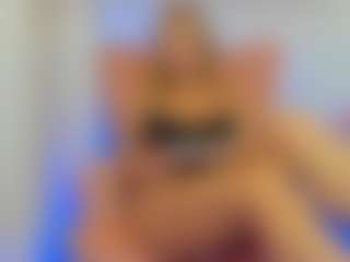 EllisaCherry's Live Sex Cam Show
