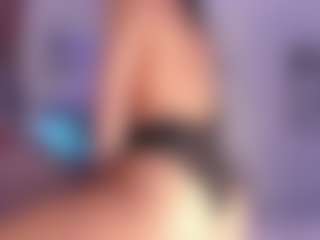 Kira Lopez's Live Sex Cam Show