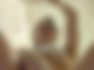Live cam show with Kira Lopez - Fingers on Fit Hotties