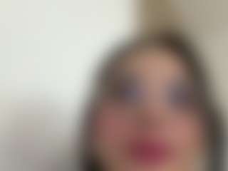 Live cam show with Kira Lopez - Lovense on Latina Girls