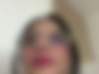Kira Lopez's Live Sex Cam Show