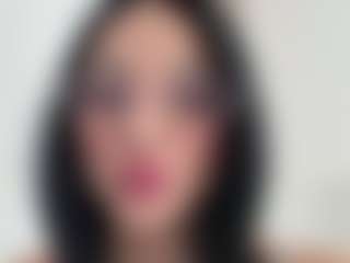 Kira Lopez's Live Sex Cam Show