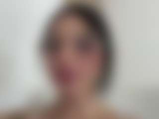 Kira Lopez's Live Sex Cam Show