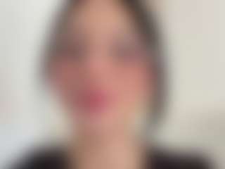 Kira Lopez's Live Sex Cam Show