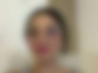 Kira Lopez's Live Sex Cam Show