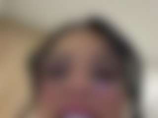 Kira Lopez's Live Sex Cam Show