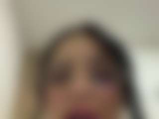 Kira Lopez's Live Sex Cam Show