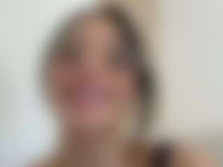 Kira Lopez's Live Sex Cam Show