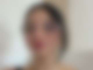 Kira Lopez's Live Sex Cam Show