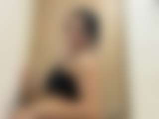 Kira Lopez's Live Sex Cam Show