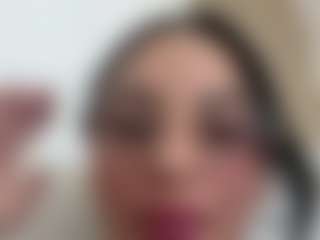 Kira Lopez's Live Sex Cam Show