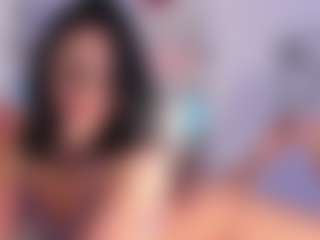Live cam show with Kira Lopez - Little on Mixed Magazine Live