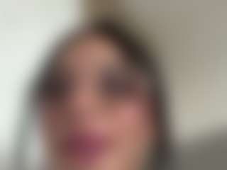 Kira Lopez's Live Sex Cam Show