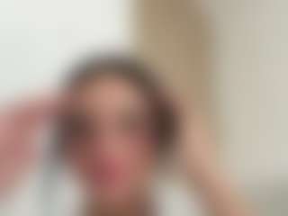 Kira Lopez's Live Sex Cam Show